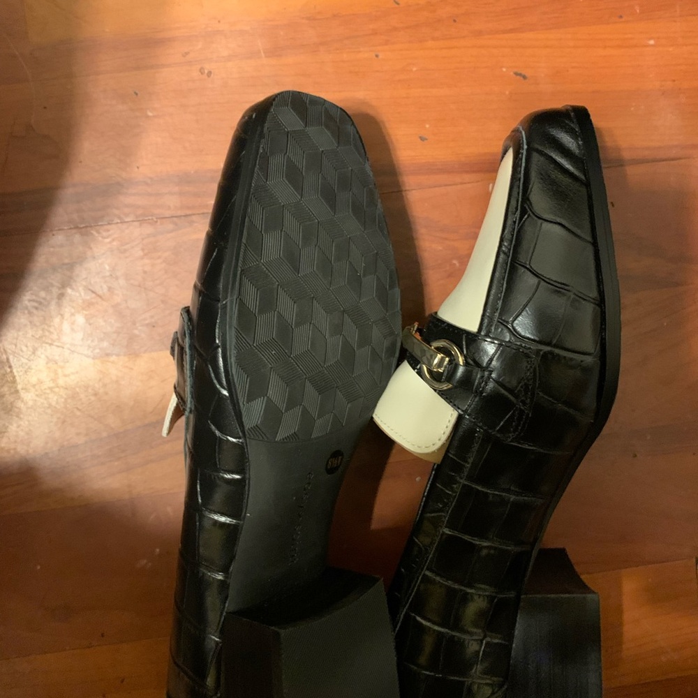 Shoes - Picture 5 of 7